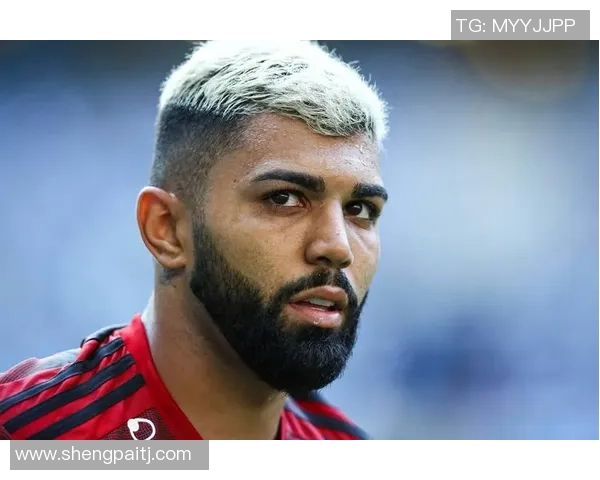 足球明星罚失点球瞬间回顾引发球迷热议与反思